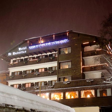Hotel Garni St. Hubertus Мадонна-ди-Кампильо Экстерьер фото