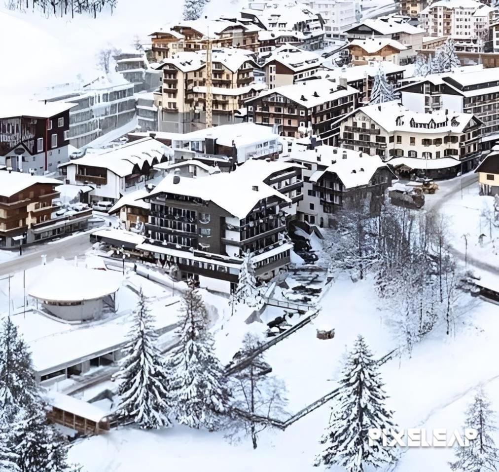 Hotel Garni St. Hubertus Мадонна-ди-Кампильо Экстерьер фото