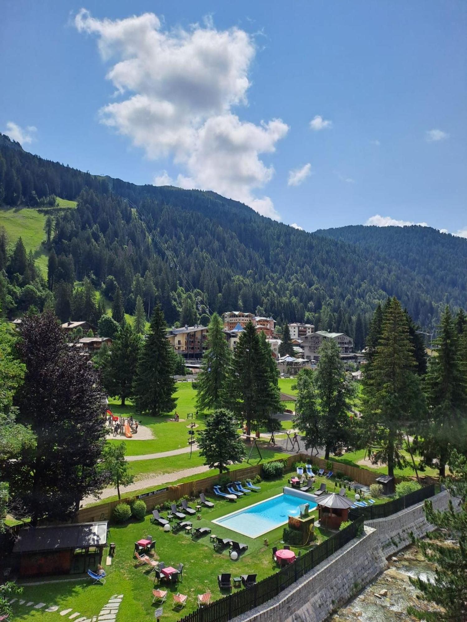 Hotel Garni St. Hubertus Мадонна-ди-Кампильо Экстерьер фото