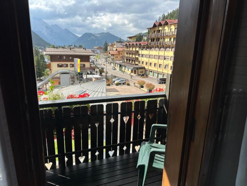 Hotel Garni St. Hubertus Мадонна-ди-Кампильо Экстерьер фото
